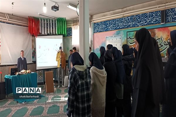 همایش رأی اولی‌ها در هنرستان شیخ محمد بلیغ شهرستان فیروزکوه