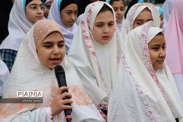 جشن  میلاد امام علی(ع) در آموزشگاه کمیل ناحیه یک بهارستان