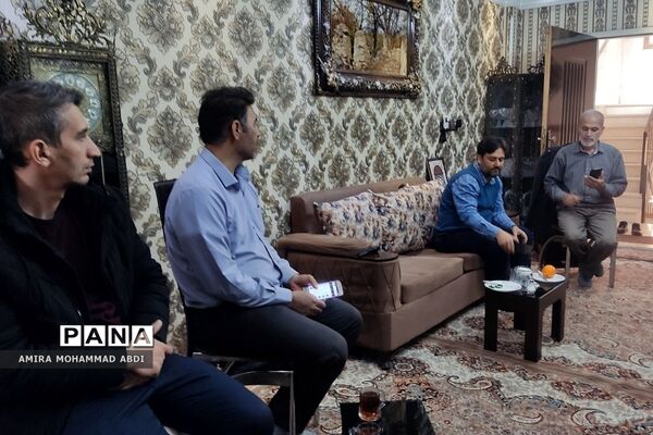دیدار دانش‌آموزان باقرشهری با جانباز آزاده دفاع مقدس