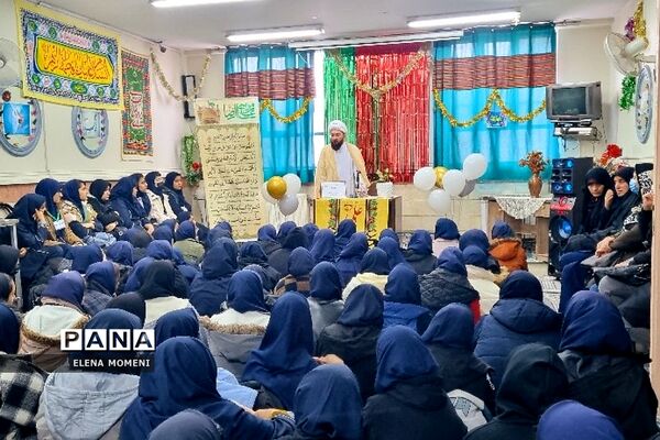 برگزاری جشن میلاد حضرت علی(ع) در مدارس کهریزک