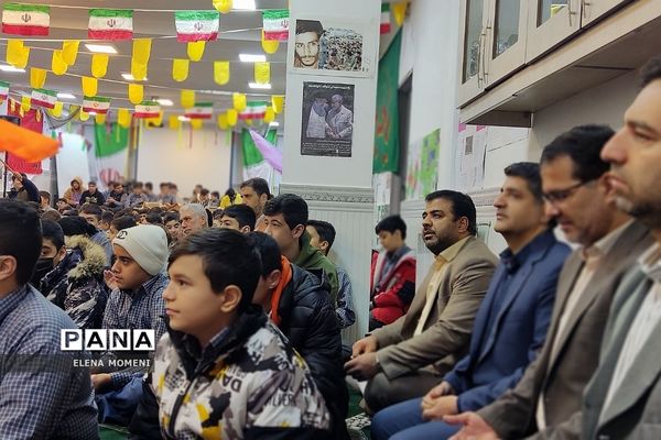 برگزاری جشن میلاد حضرت علی(ع) در مدارس کهریزک