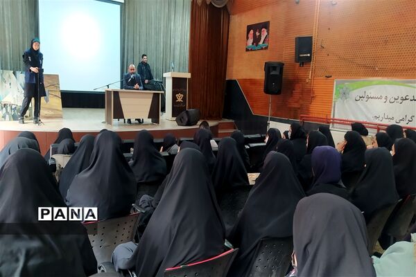 برگزاری جشن تکلیف سیاسی برای رای اولی ها در ورامین