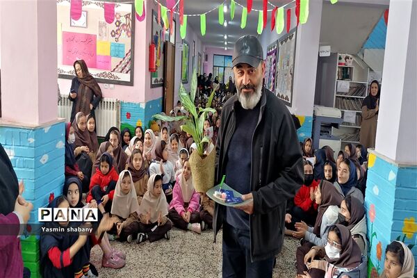 جشن  ولادت با سعادت امام علی (ع) در مدرسه پنجم مهر مشهد مقدس