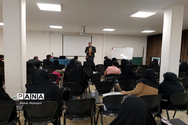 برگزاری کلاس آموزشی فعالیت‌های اردویی در منطقه ۱۶