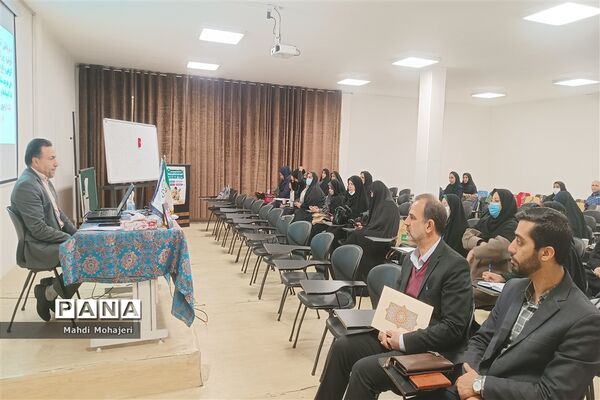 برگزاری کلاس آموزشی فعالیت‌های اردویی در منطقه ۱۶