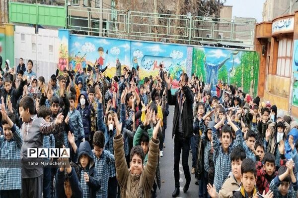 بازی‌های زورآزمایی و فکری بعد از امتحانات نوبت اول برای افزایش روحیه