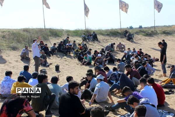 بازدید دانش آموزان ناحیه سه قم از مناطق عملیاتی جنوب