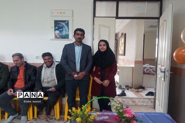 مراسم ولادت امام علی «ع» و روز پدر در دبیرستان نمونه دولتی شهید نصرتی
