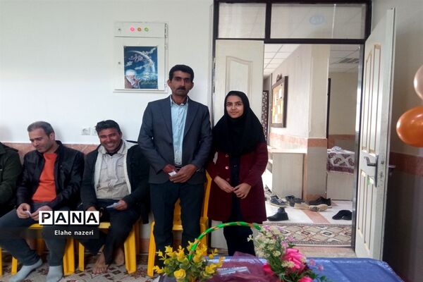 مراسم ولادت امام علی «ع» و روز پدر در دبیرستان نمونه دولتی شهید نصرتی
