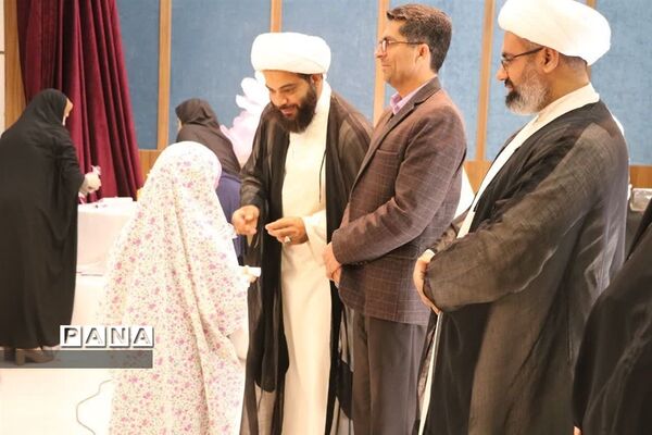 جشن عبادت و بهار بندگی دانش‌آموزان در بندرخمیر