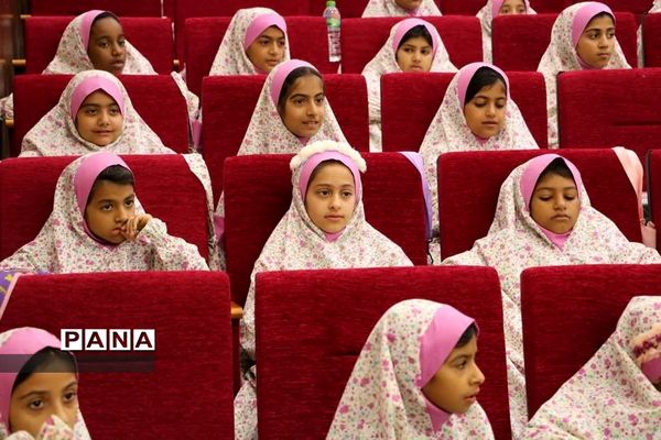 جشن عبادت و بهار بندگی دانش‌آموزان در بندرخمیر