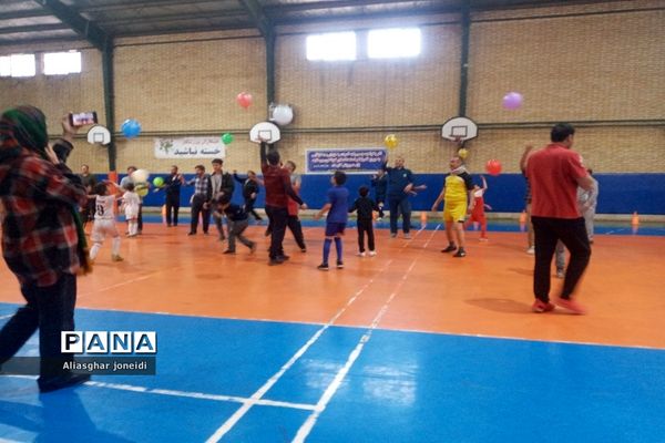 مسابقه پدر پسری و رقابت پایاپای بین پدرها و پسرها در شهرستان پیشوا