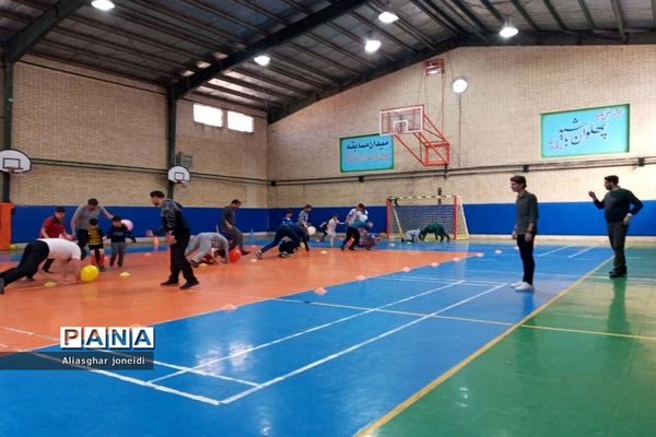 مسابقه پدر پسری و رقابت پایاپای بین پدرها و پسرها در شهرستان پیشوا