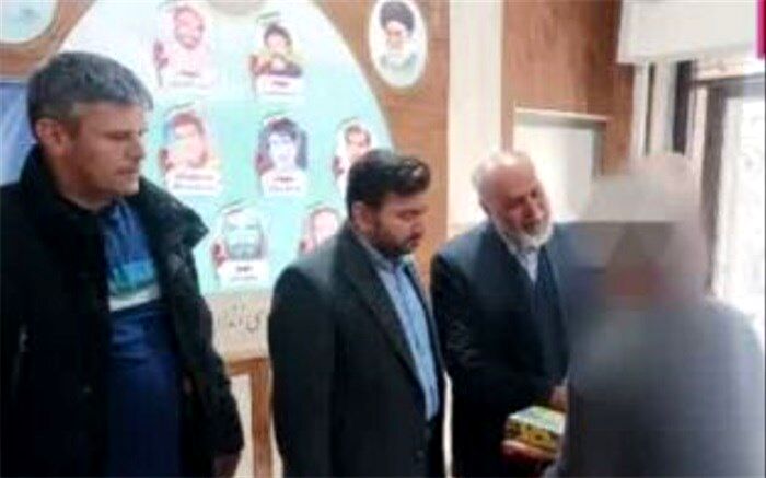 دانشجومعلمان‌ یک پدر زندانی را آزاد کردند
