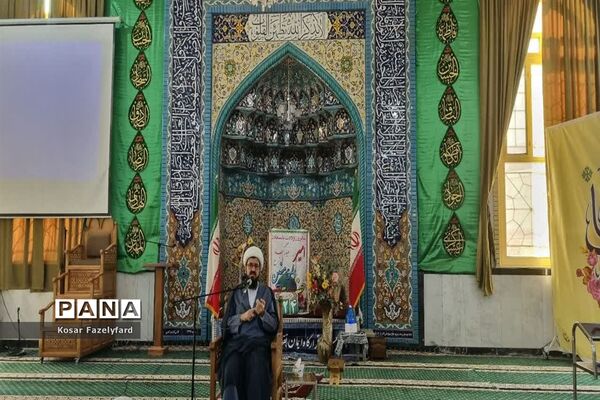 اعتکاف دانش‌آموزان دختر شهرستان مه ولات در مسجد جامع شهر فیض آباد