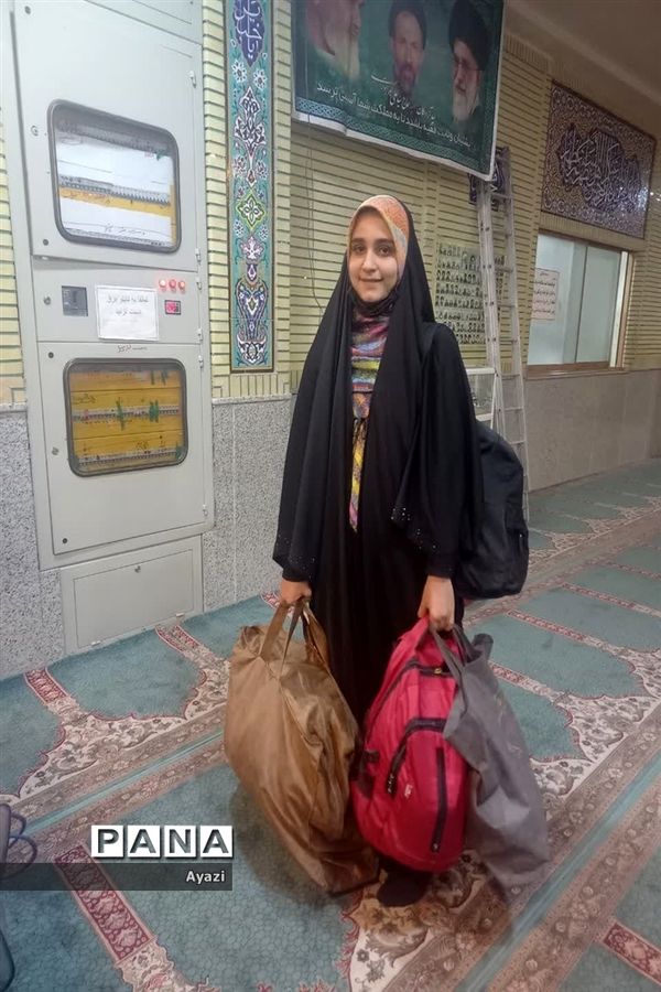 مراسم اعتکاف دانش‌آموزی در مسجد النبی اصفهان