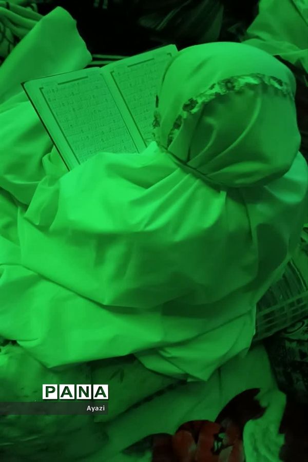 مراسم اعتکاف دانش‌آموزی در مسجد النبی اصفهان