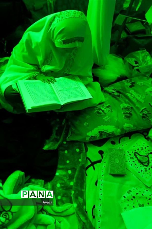 مراسم اعتکاف دانش‌آموزی در مسجد النبی اصفهان