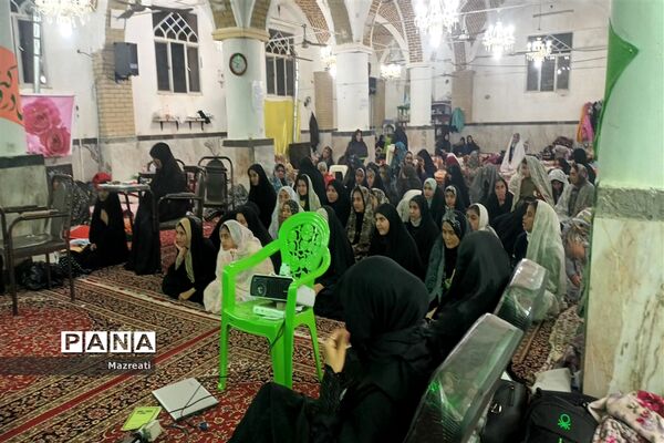 اعتکاف دانش‌آموزی در مسجد محبین نوش آباد