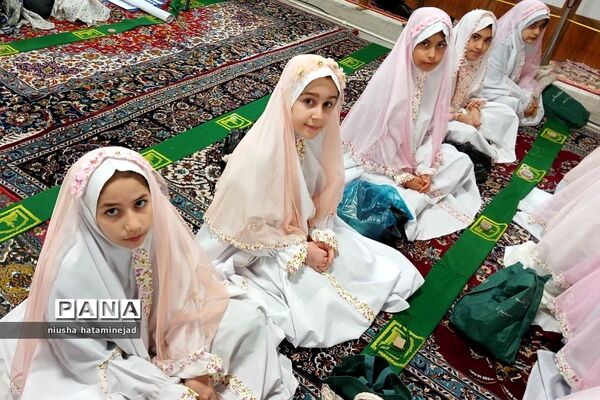 آیین عبادی سیاسی نماز جمعه در بهارستان‌دو