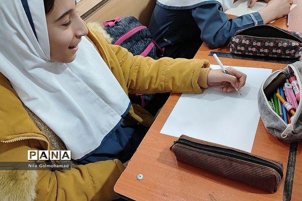 کارگاه آموزشی و مهارت‌آموزی  در مدرسه حافظ دختران شهریار