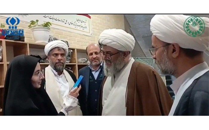 جشن عبادت دانش آموزان ناحیه 4 قم/ فیلم