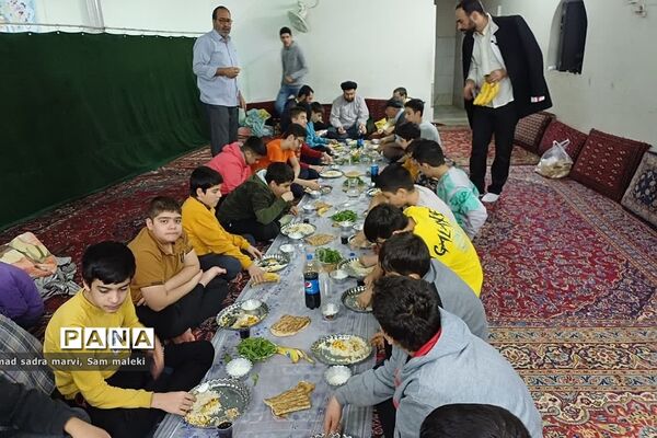 حضور دانش‌آموزان ناحیه دو شهرری در مراسم معنوی اعتکاف