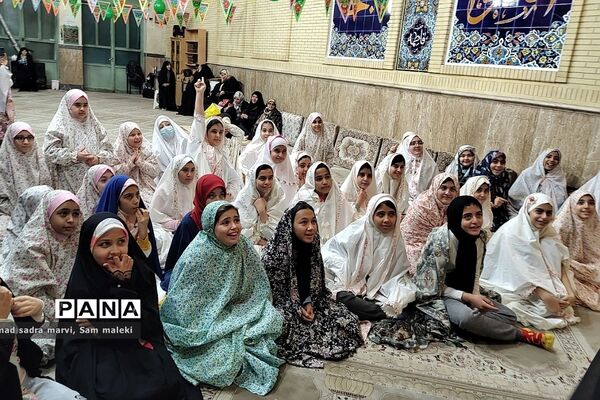 حضور دانش‌آموزان ناحیه دو شهرری در مراسم معنوی اعتکاف