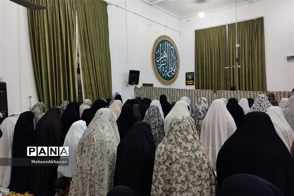 اعتکاف دانش‌آموزی درخلیل آباد