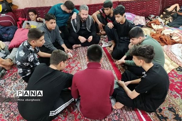 حضور دانش آموزان پسر شهرستان پیشوا در مراسم معنوی اعتکاف