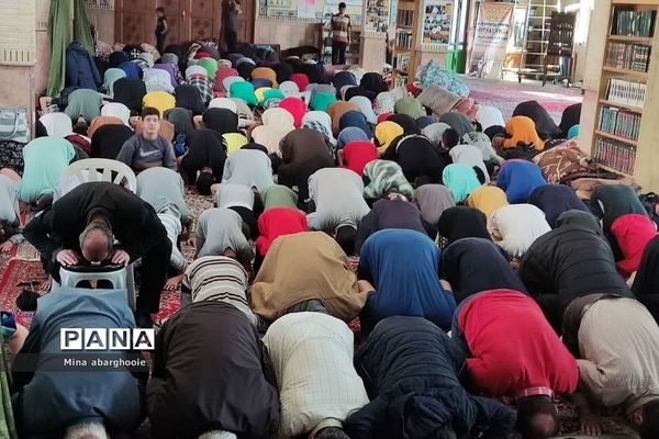 حضور دانش آموزان پسر شهرستان پیشوا در مراسم معنوی اعتکاف