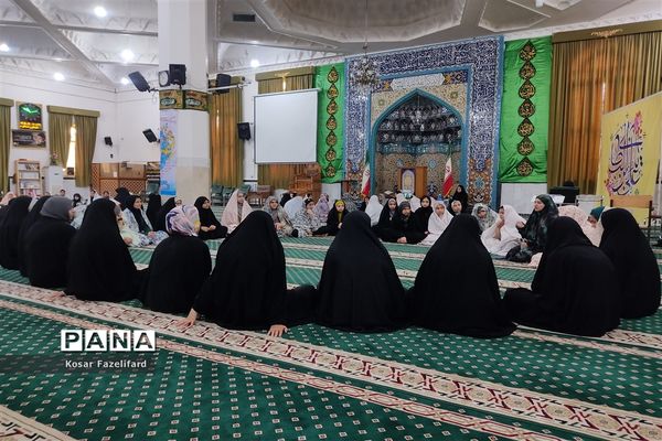اختتامیه اعتکاف دختران دانش‌آموز در مه ولات