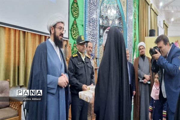 اختتامیه اعتکاف دختران دانش‌آموز در مه ولات