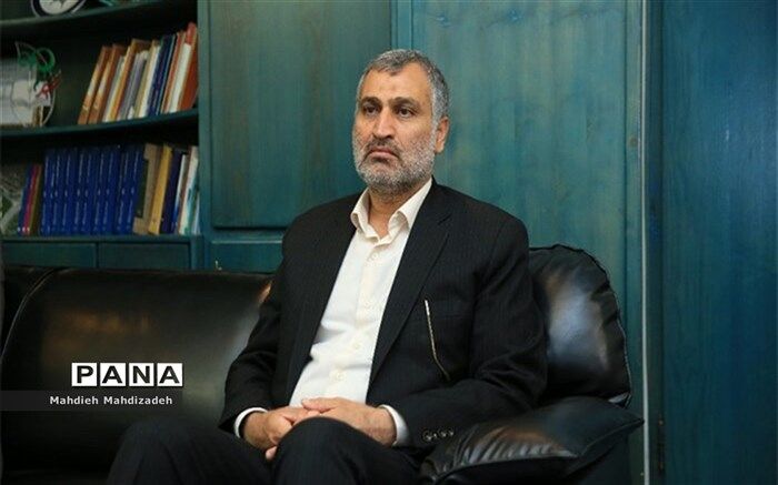 بیش از30 هزار دانش‌آموز نیازمند استان تحت حمایت معلمان و دانش‌آموزان حامی هستند