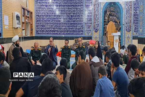 اعتکاف دانش‌آموزان در گناوه