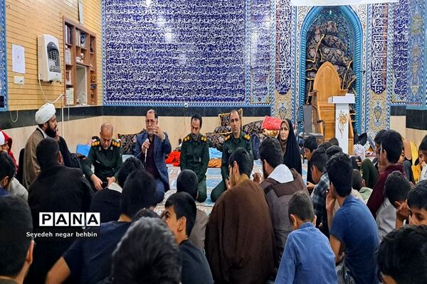 اعتکاف دانش‌آموزان در گناوه