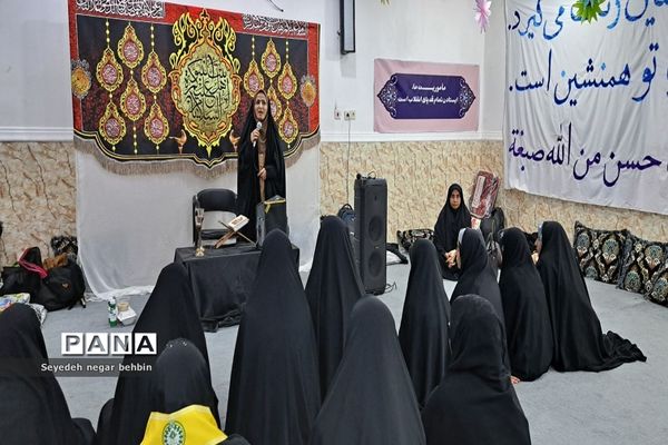 اعتکاف دانش‌آموزان در تنگستان و گناوه