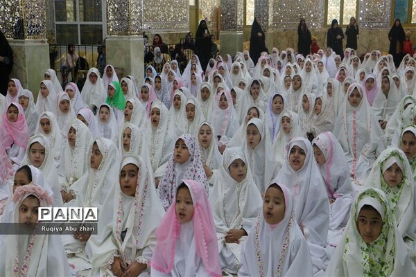 بهار بندگی ۳۰۰ نومکلف در امام‌زاده بی‌بی سکینه صفادشت