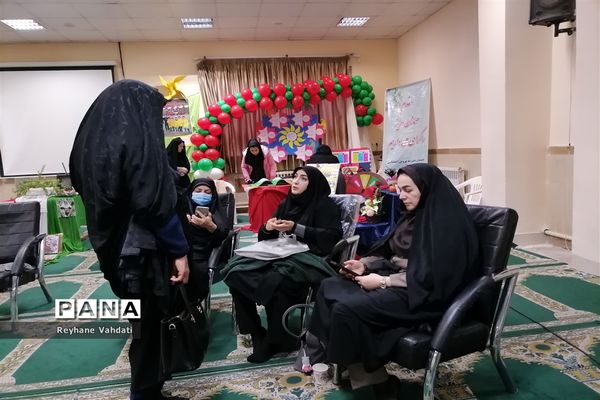 جشنواره تجربه گردانی مدیران مدارس ناحیه دو با عنوان الف تا ی