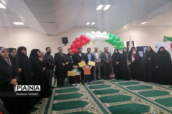 جشنواره تجربه گردانی مدیران مدارس ناحیه دو با عنوان الف تا ی