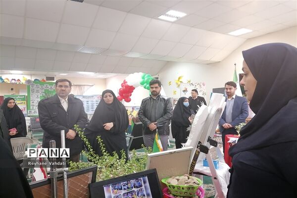 جشنواره تجربه گردانی مدیران مدارس ناحیه دو با عنوان الف تا ی