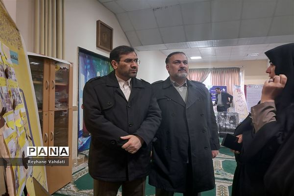 جشنواره تجربه گردانی مدیران مدارس ناحیه دو با عنوان الف تا ی