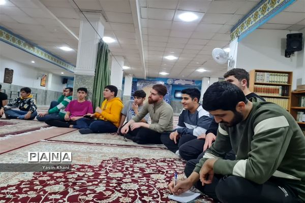 بازدید دانش‌آموزان پسر شهرستان عباس آباد از مناطق عملیاتی جنوب