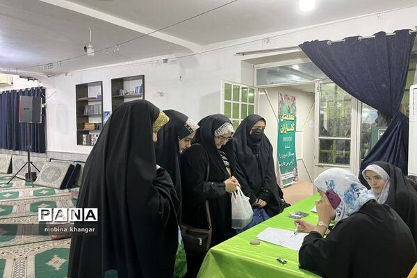اعتکاف دانش‌آموزان در بوشهر