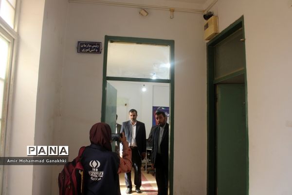 بازدید مسئولان آموزش و پرورش استان بوشهر از ساختمان جدید سازمان دانش‌آموزی استان