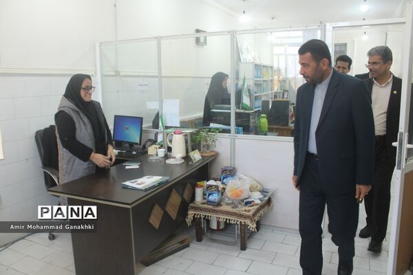 بازدید مسئولان آموزش و پرورش استان بوشهر از ساختمان جدید سازمان دانش‌آموزی استان