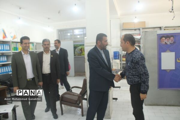 بازدید مسئولان آموزش و پرورش استان بوشهر از ساختمان جدید سازمان دانش‌آموزی استان