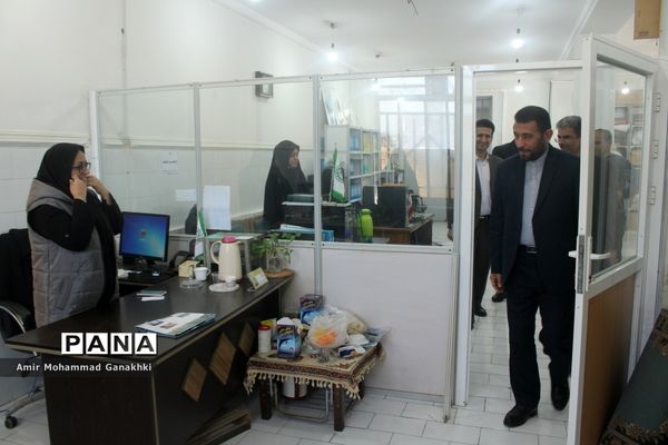 بازدید مسئولان آموزش و پرورش استان بوشهر از ساختمان جدید سازمان دانش‌آموزی استان