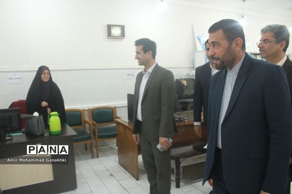 بازدید مسئولان آموزش و پرورش استان بوشهر از ساختمان جدید سازمان دانش‌آموزی استان
