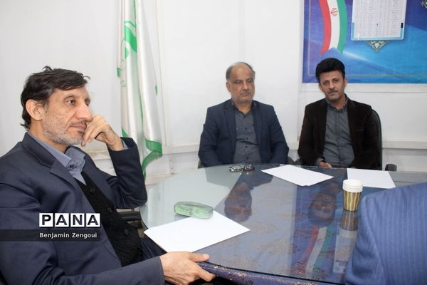 جلسه هم اندیشی سازمان دانش‌آموزی استان بوشهر با اداره نهضت سوادآموزی استان